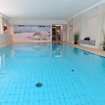 Terrassenhaus, 46 Apartman *