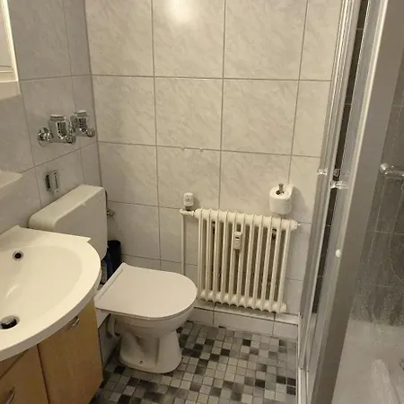 Terrassenhaus, 46 Apartment *